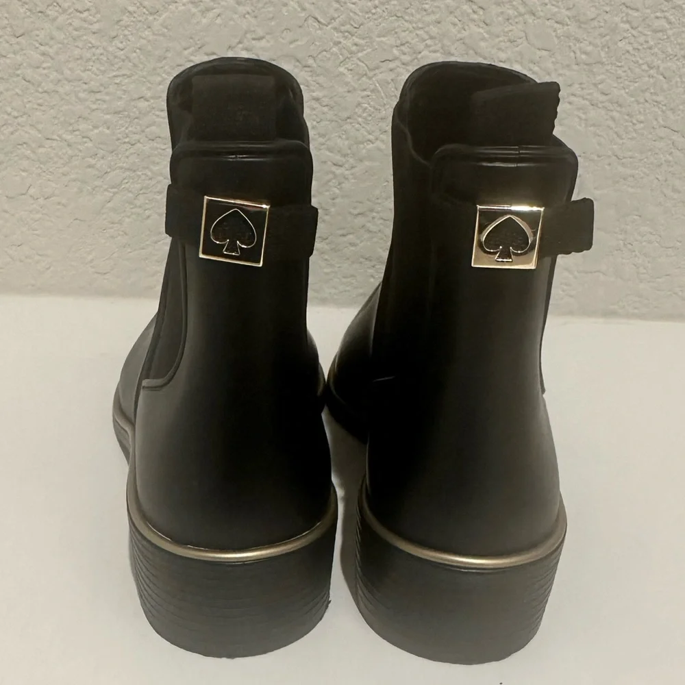 Kate Spade Solstice Black Gold Rain Boots with Spade Detail Size 6